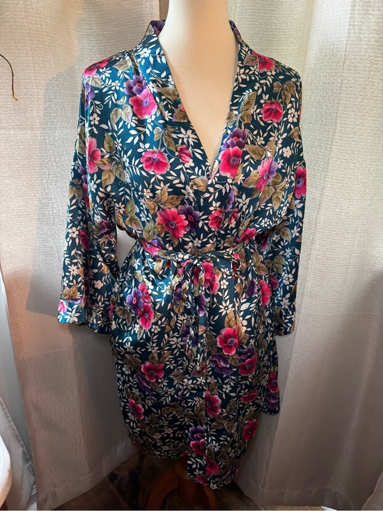 Vintage Other - Vintage Teal Floral Satin Kimono Robe with Pink Accents